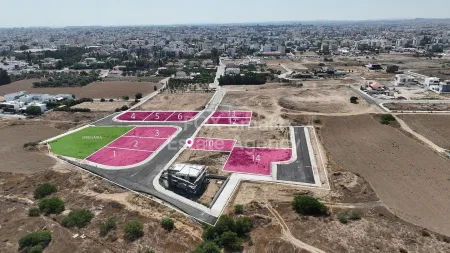 קרקע למגורים למכירה