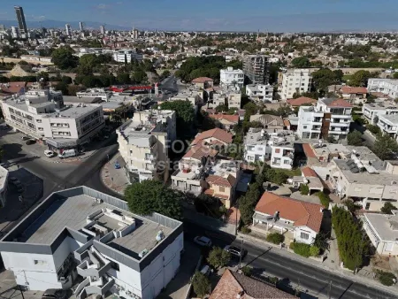 בניין למכירה