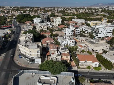 בניין למכירה
