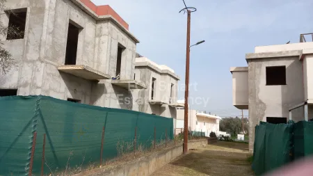 Μπανγκαλόου προς πώληση