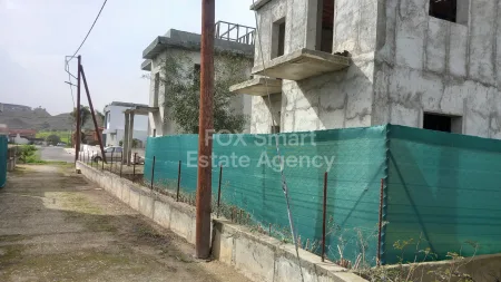 Μπανγκαλόου προς πώληση