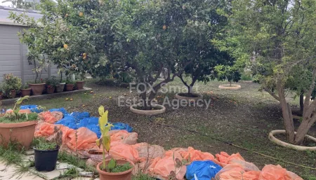 Μπανγκαλόου προς πώληση