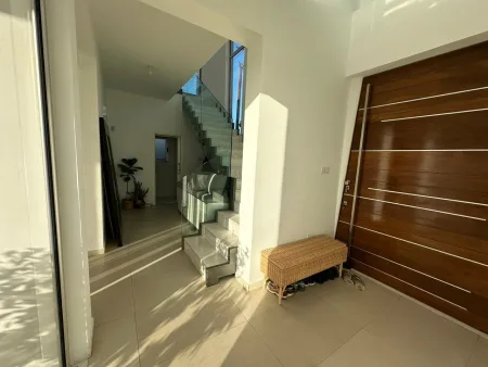 Villa zum Kauf