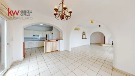 Casa indipendente in vendita