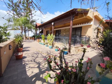 Bungalow for sale