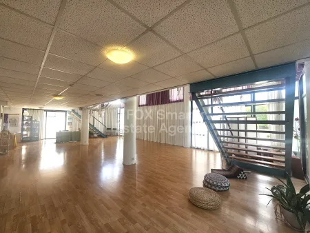 Retail for rent