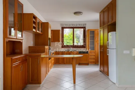 Detached House for rent