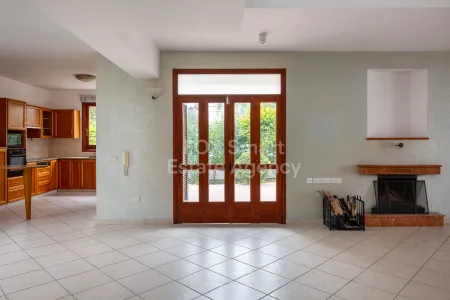 Detached House for rent