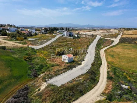 ארץ כפרית למכירה