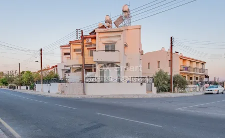 Μπανγκαλόου προς πώληση