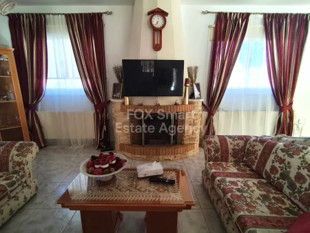 Detached House for rent