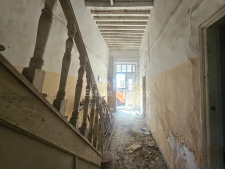 Kamienica na sprzedaż