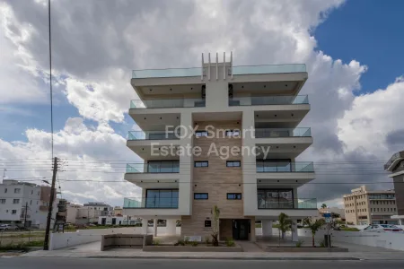 Larnaca, Larnaca