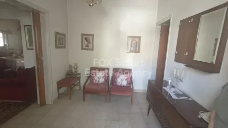 Μπανγκαλόου προς πώληση