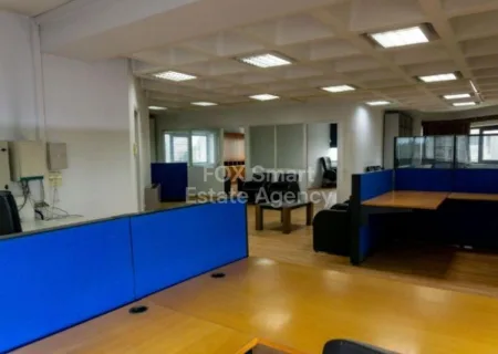 בניין למכירה