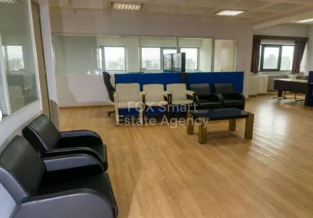 בניין למכירה