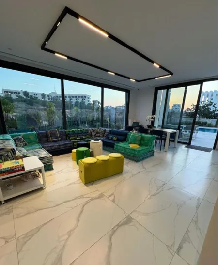 Villa for sale