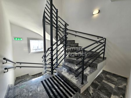 Здание на продажу