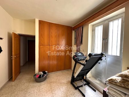 Здание на продажу