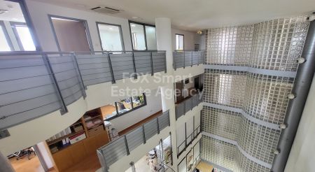 בניין למכירה