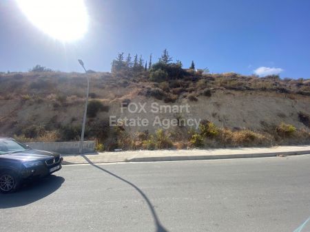 קרקע למגורים למכירה