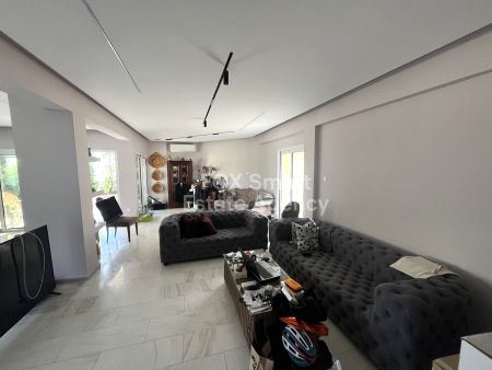 Μπανγκαλόου προς πώληση