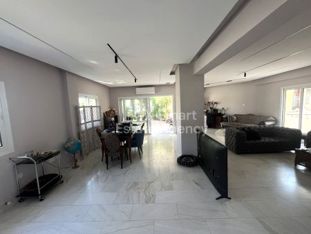 Μπανγκαλόου προς πώληση