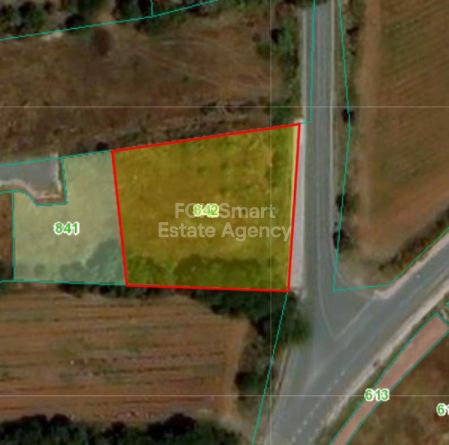 Жилой участок на продажу