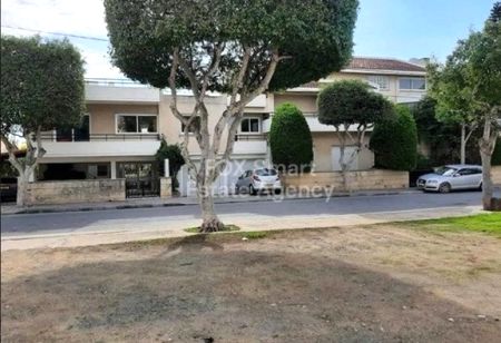 Thumbnail 1 Brexit: Wird der Preis in Zypern mit weniger britischen Investitionen sinken?