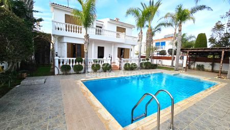 Detached House for rent