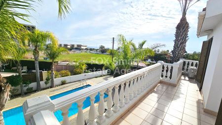 Detached House for rent