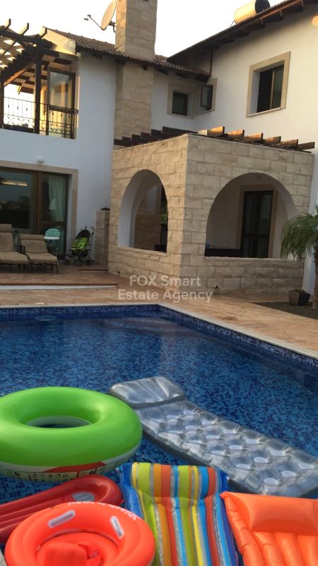 Detached House for rent