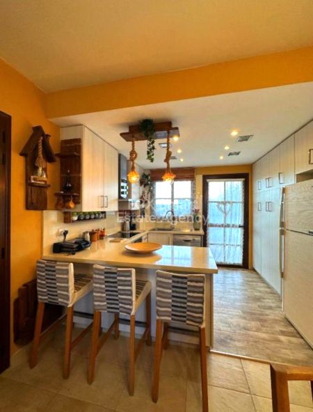 Detached House for rent