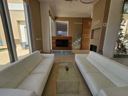 Μονοκατοικία προς ενοικίαση