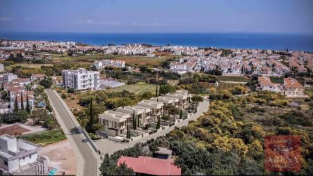 Casa indipendente in vendita