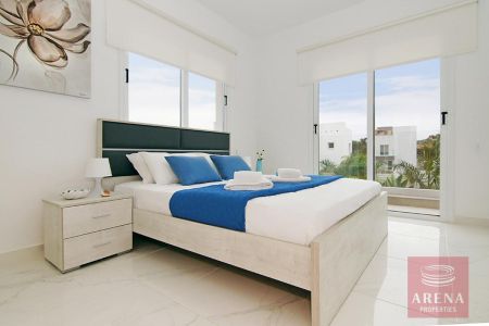 Dom wolno stojący na sprzedaż