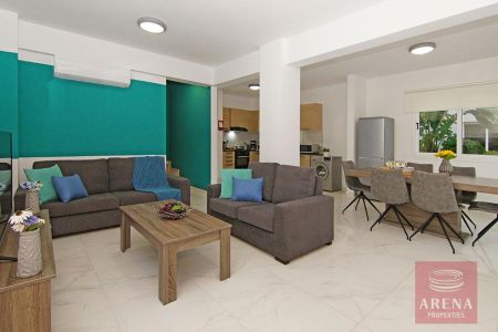 Dom wolno stojący na sprzedaż