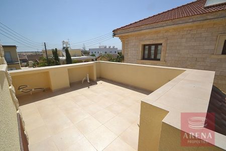 Casa indipendente in vendita