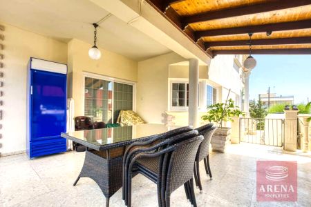 Dom wolno stojący na sprzedaż