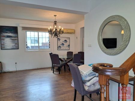 Casa indipendente in vendita