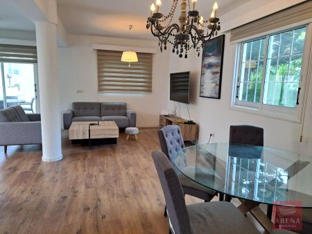 Casa indipendente in vendita