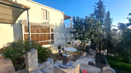 Casa indipendente in vendita