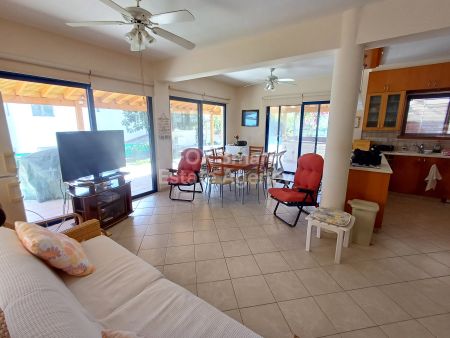 Casa indipendente in vendita