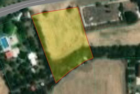 Жилой участок на продажу