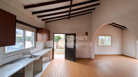 Thumbnail 2 Ένα από τα παλαιότερα κρασιά στον κόσμο: το κρασί Κουμανταρία