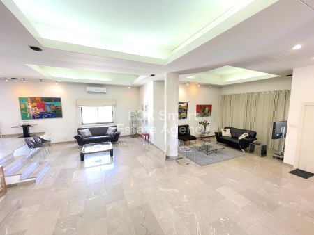 Casa indipendente in vendita