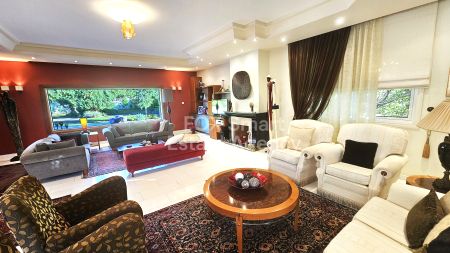 Detached House for sale