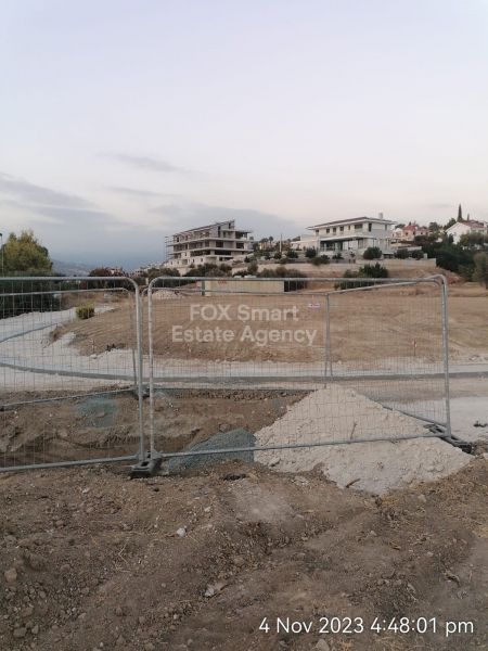 Жилой участок на продажу