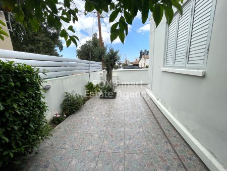 Casa indipendente in vendita