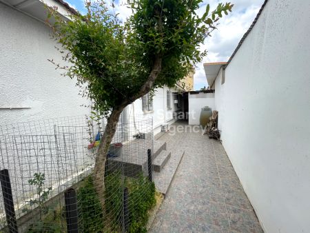 Casa indipendente in vendita